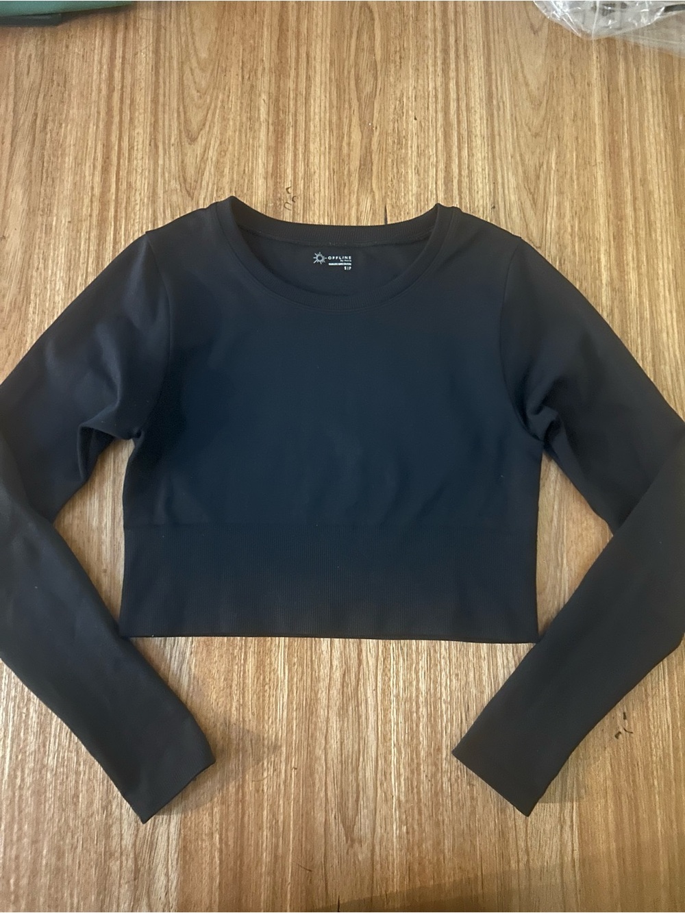 aerie Black Long-Sleeve Crop Top
